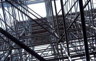 Guide 8 façons d'atténuer les risques liés aux échafaudages sur les chantiers de construction
